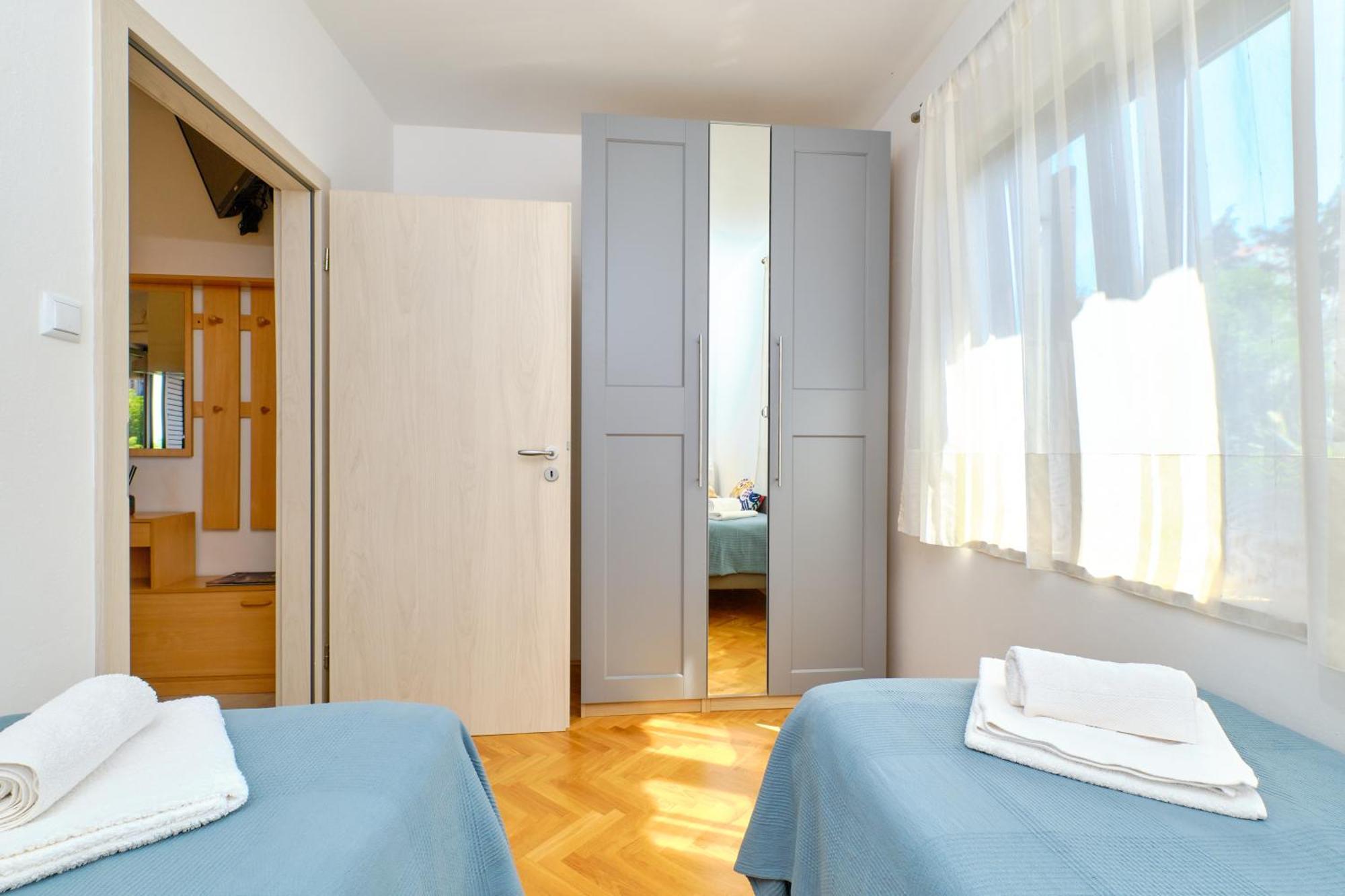 Argo Apartmani Mali Lošinj Buitenkant foto