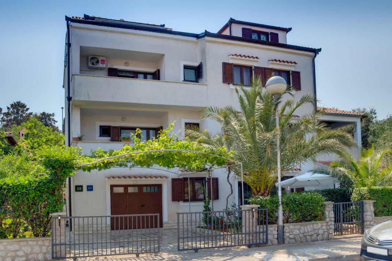 Argo Apartmani Mali Lošinj Buitenkant foto
